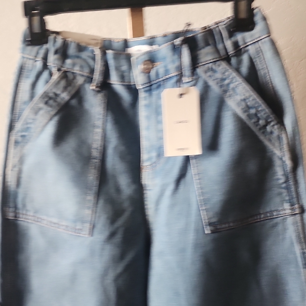 Forever 21 Light Blue Straight Leg Jeans - Picture 5 of 6